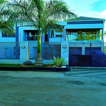 Holiday Villa 哈拉雷 外观 照片