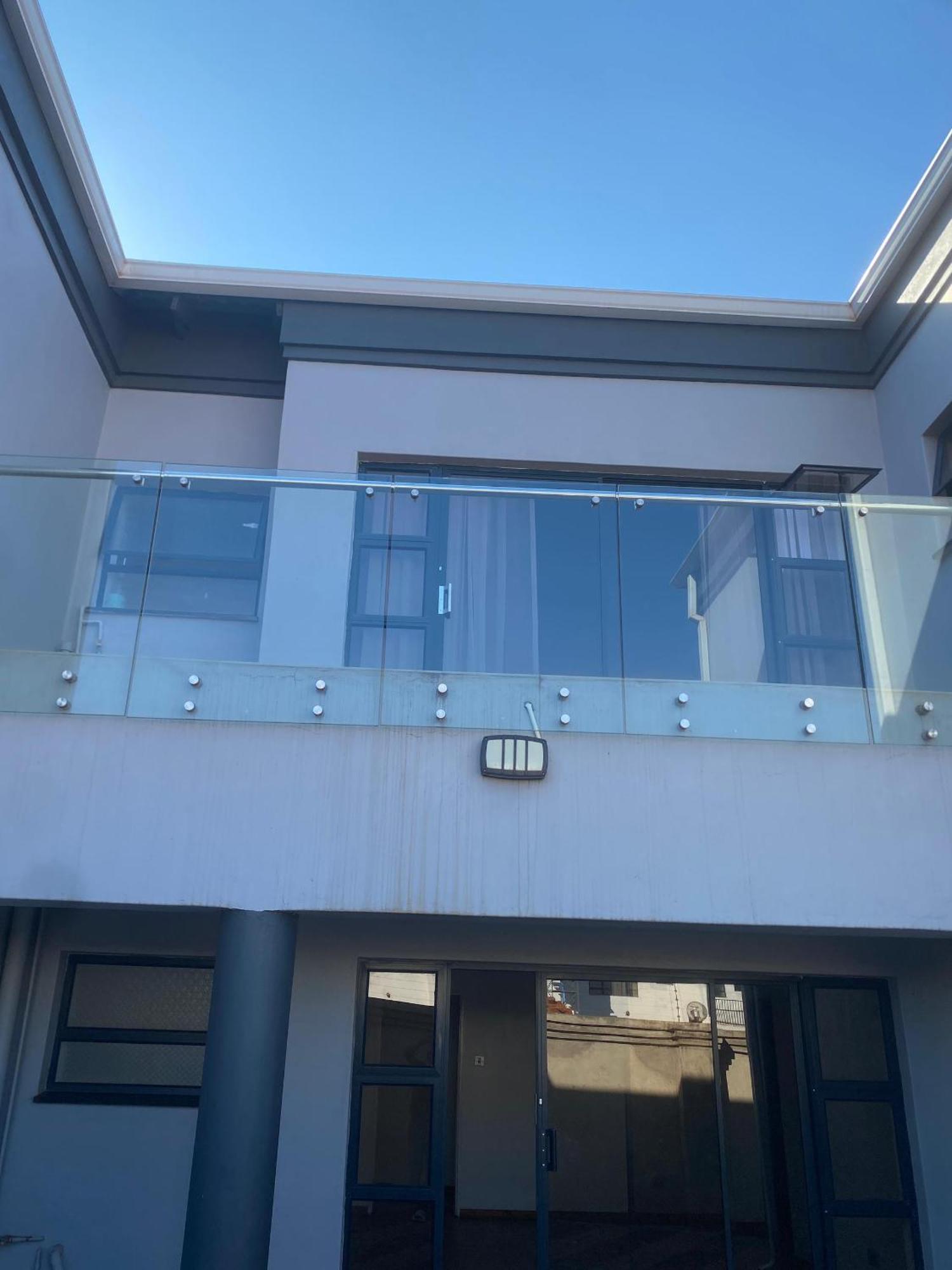 Holiday Villa 哈拉雷 外观 照片